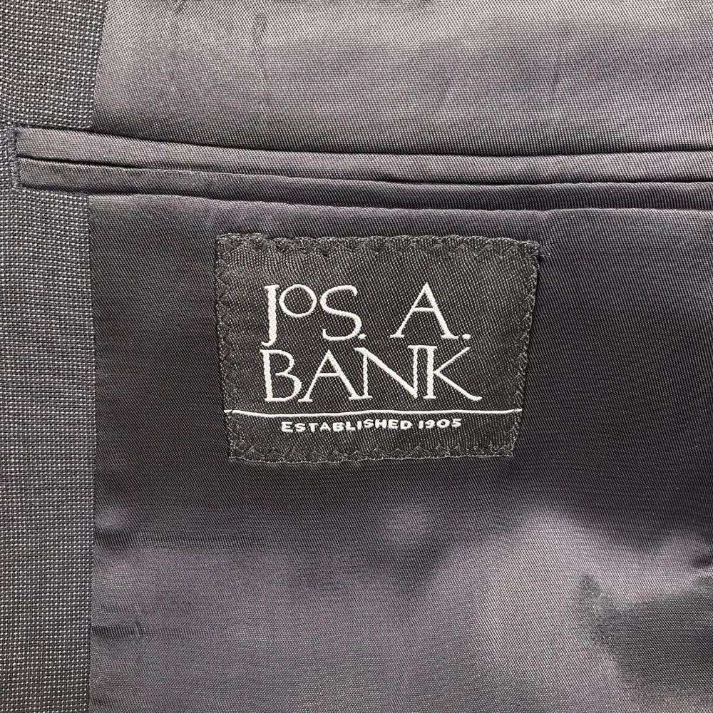 Jos A Bank Suit Mens 41R 33W Charcoal Gray 2 Button Neutral Corporate Office